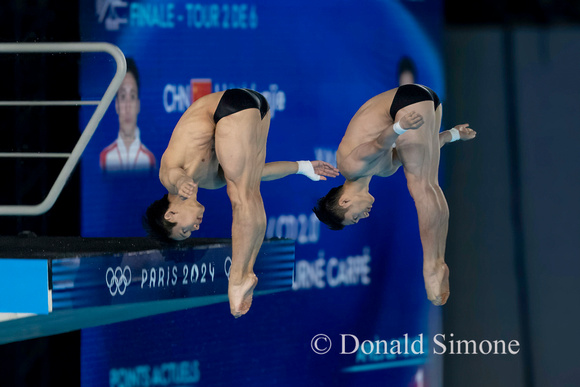 Synchro diving gold medal team from China